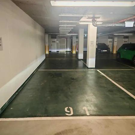 Appartement Design Near Park With Free Parking *