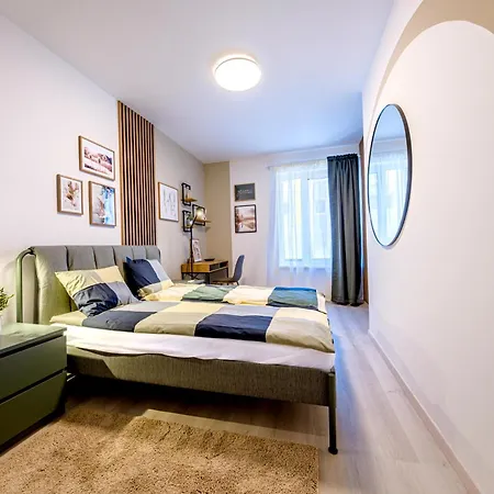 Apartment Design Near Park With Free Parking