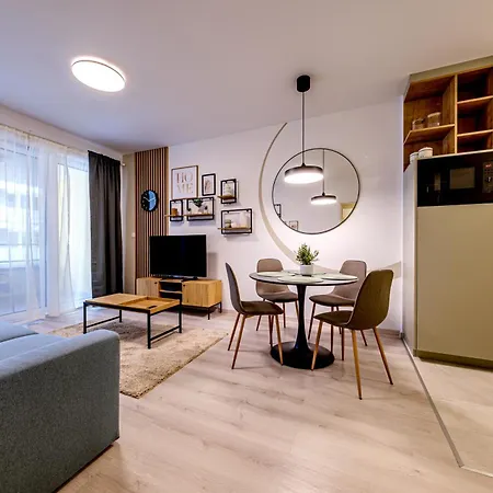 Design Near Park With Free Parking Budapest