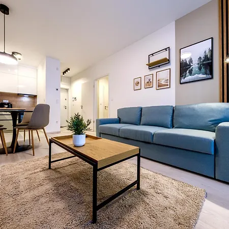 Apartment Design Near Park With Free Parking